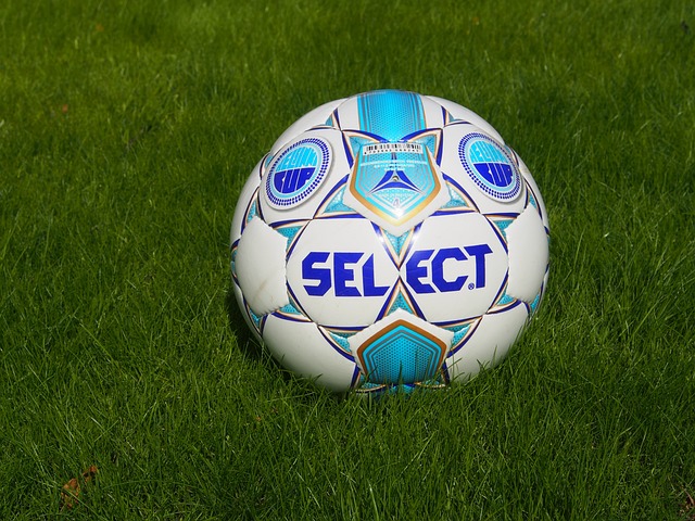 由瓦拉内的 由瓦拉内的