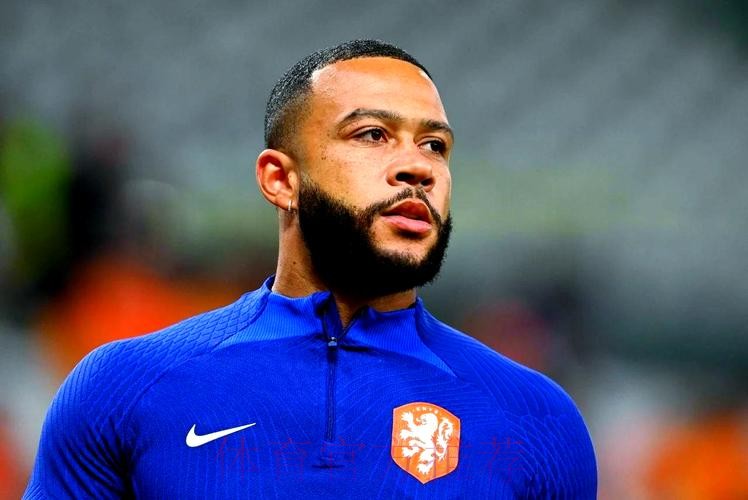 记者:德佩今年一月被推荐至皇马 但后者无意引进